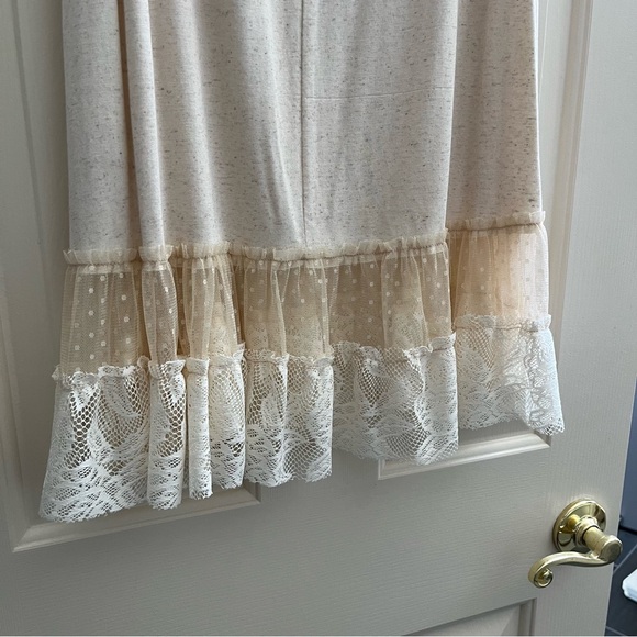 Boutique Easel Tank Dress Lace Bottom Trim - Picture 4 of 5